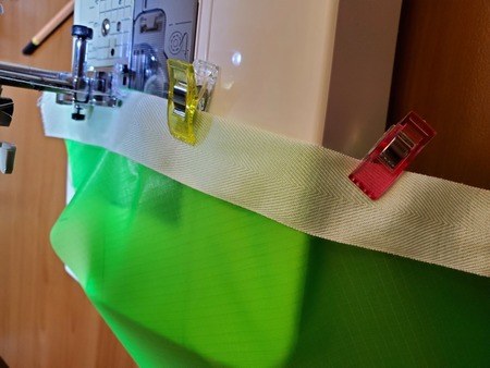 13 21. Heming Leading Edge With 1 Inch Hem Tape